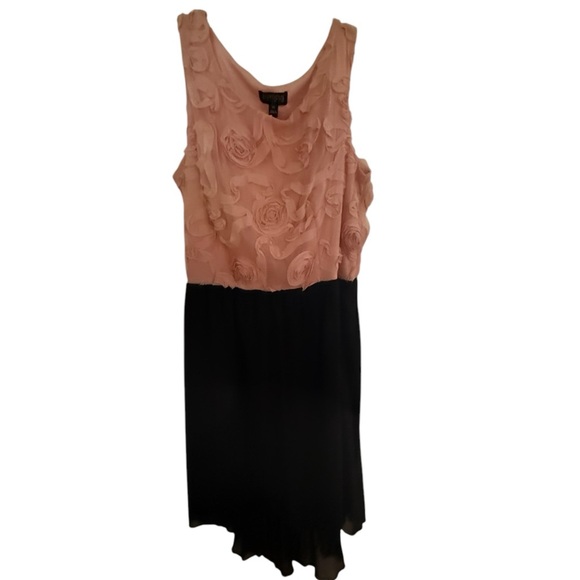 Enfocus Pink Floral & Black High Low Dress
Pullover Access Size 14 - Picture 8 of 8